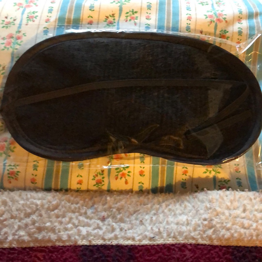 Sleeping 💤😴 Eye Mask “Do-Not-Disturb” - Picture 5 of 16